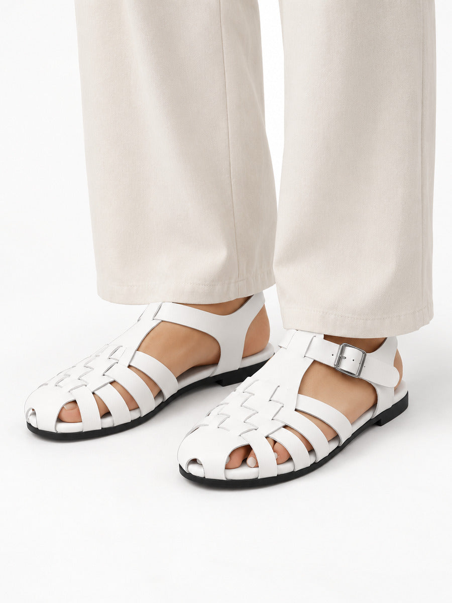 Laurine – Sandale de marche femme – Blanc — portée