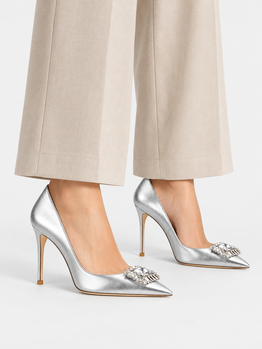 Lisa – Escarpin argenté à strass femme – Argent — portée