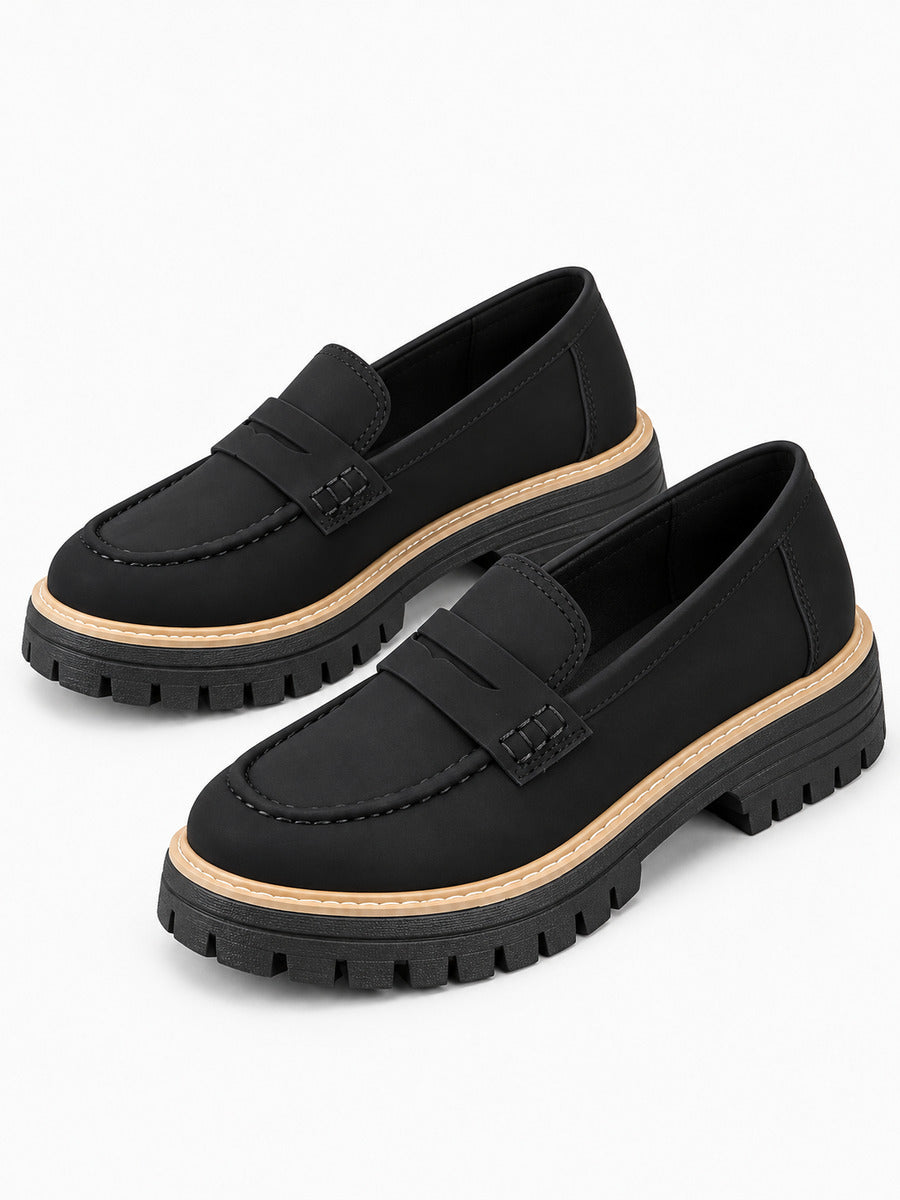 Lorène – Mocassin à talon épais femme – Noir — trois quarts