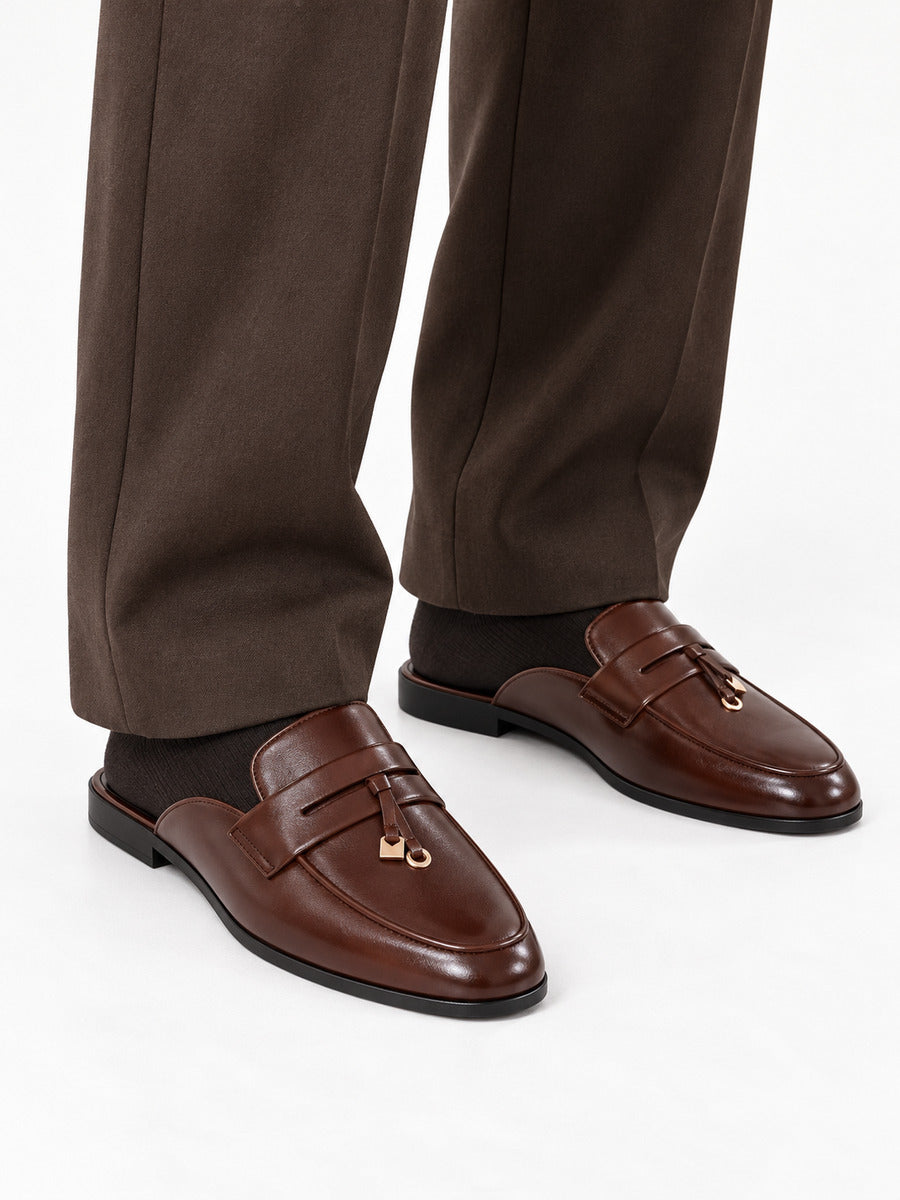 Marcel – Mule à glands homme – Marron — portée
