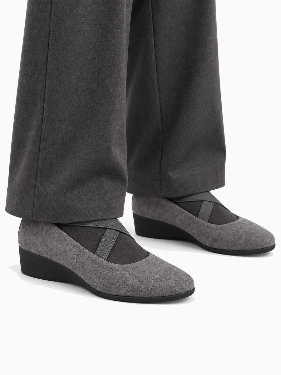 Marlène – Sandale compensée femme – Gris — portée