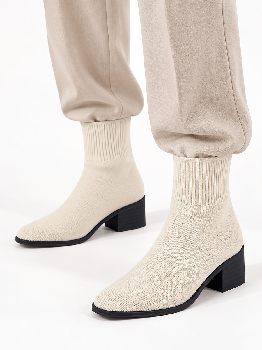 Mayalen – Bottine chaussette femme – Beige — portée