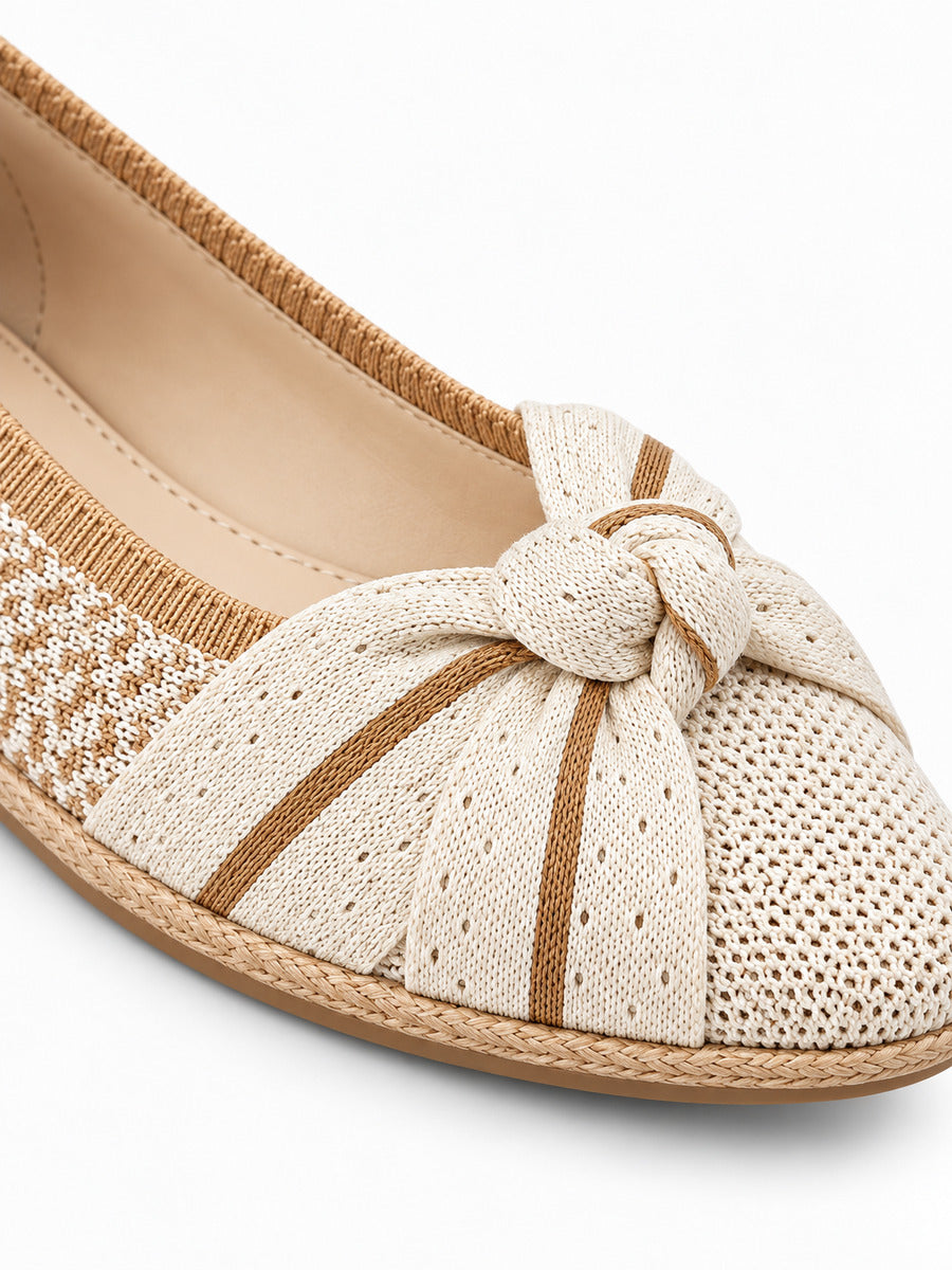 Mélodie – Chaussure plate rétro femme – Beige — détail