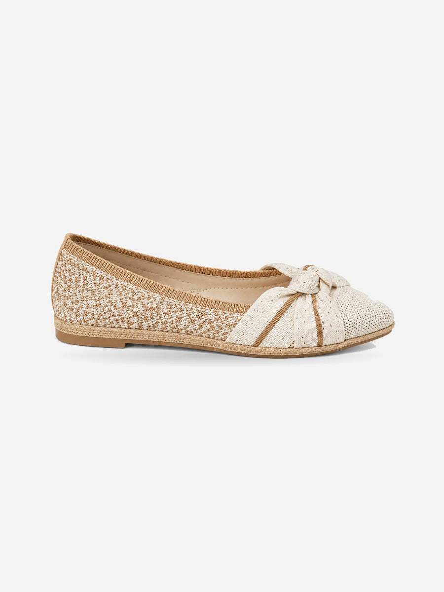 Mélodie – Chaussure plate rétro femme – Beige — profil droit