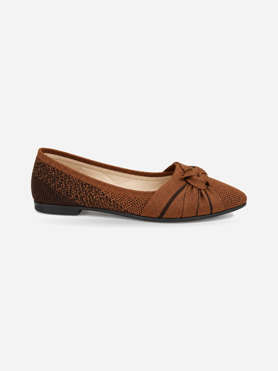 Mélodie – Chaussure plate rétro femme – Marron — profil droit