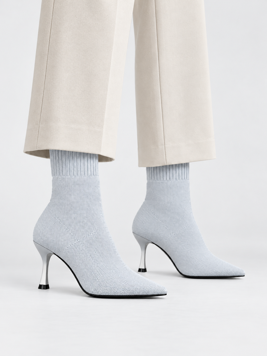 Nellie – Bottine chaussette à talon femme – Gris — portée