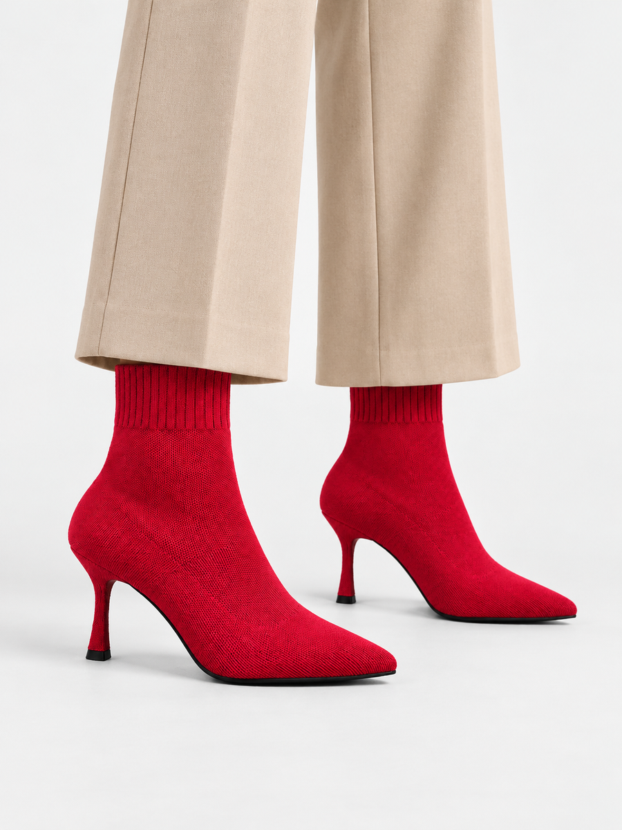 Nellie – Bottine chaussette à talon femme – Rouge — portée