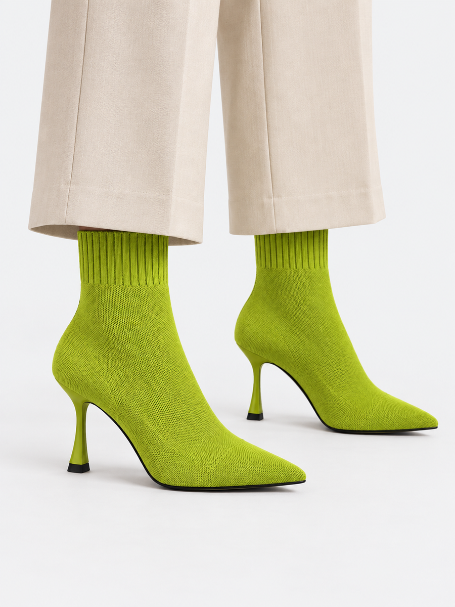 Nellie – Bottine chaussette à talon femme – Vert — portée