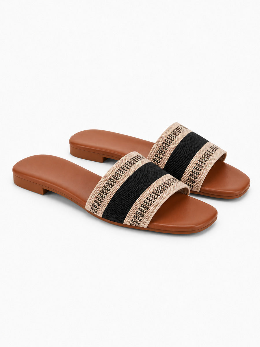 Pascale – Mule plate femme – Marron — trois quarts