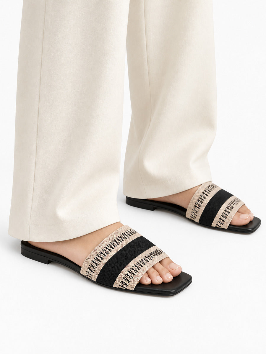 Pascale – Mule plate femme – Noir — portée
