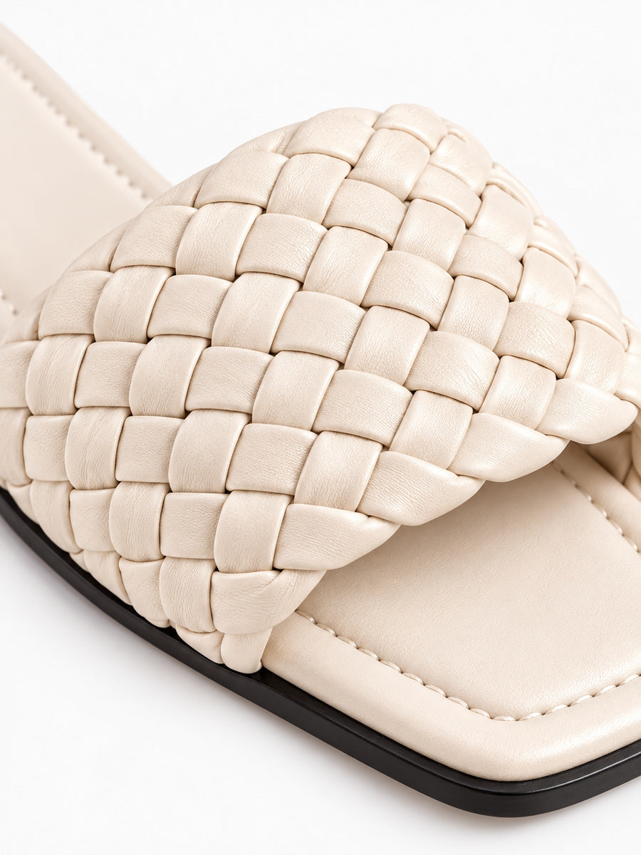 Raphaëlle – Sandale tressée plate femme – Blanc — détail