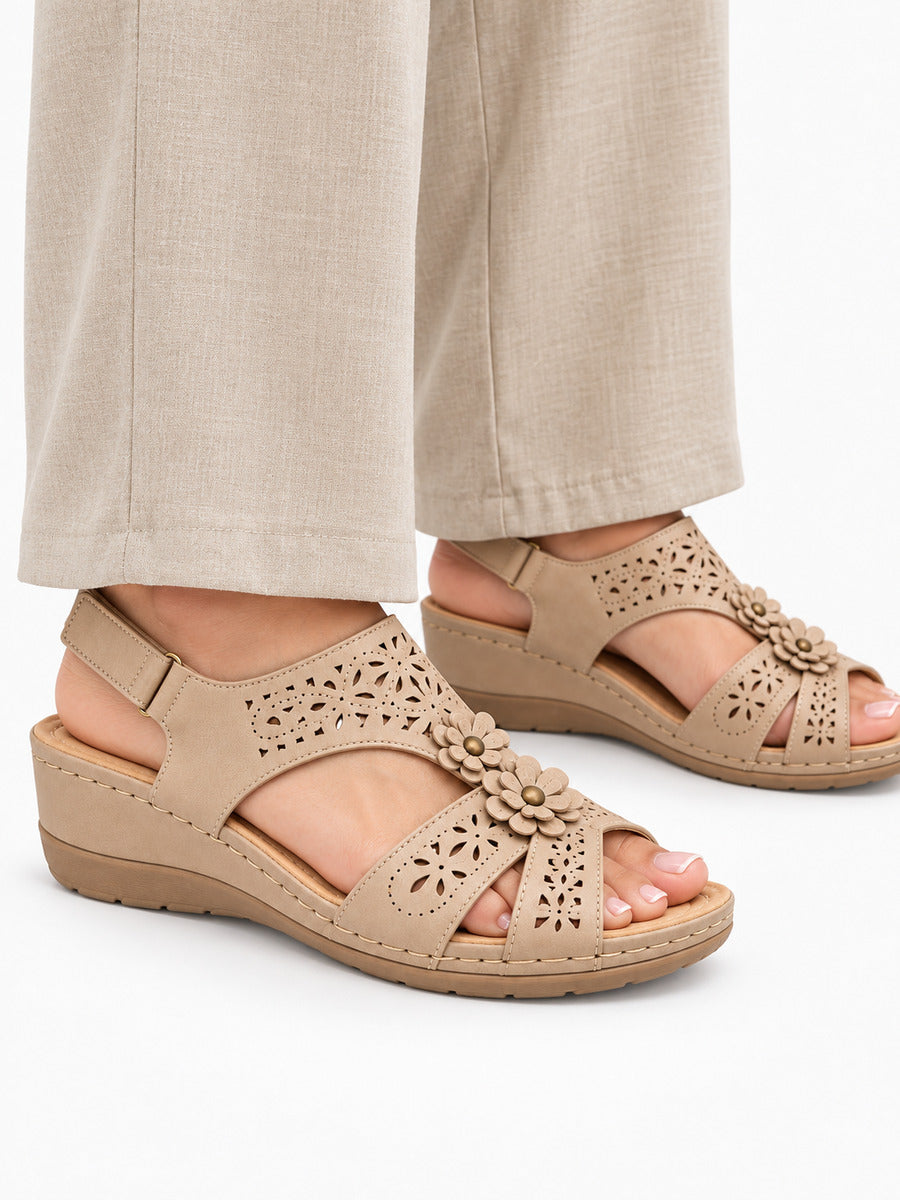 Rosalia – Sandale bohème compensée femme – Beige — portée