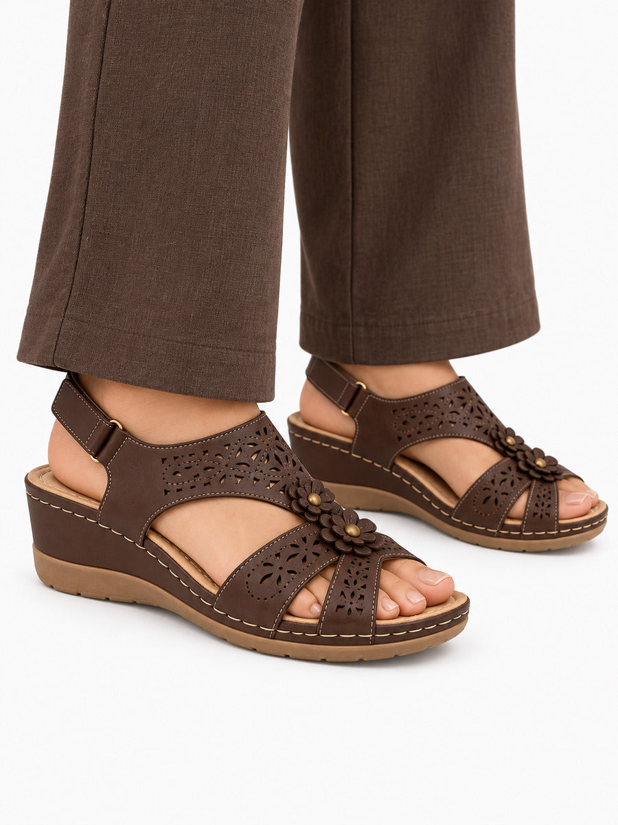 Rosalia – Sandale bohème compensée femme – Marron — portée
