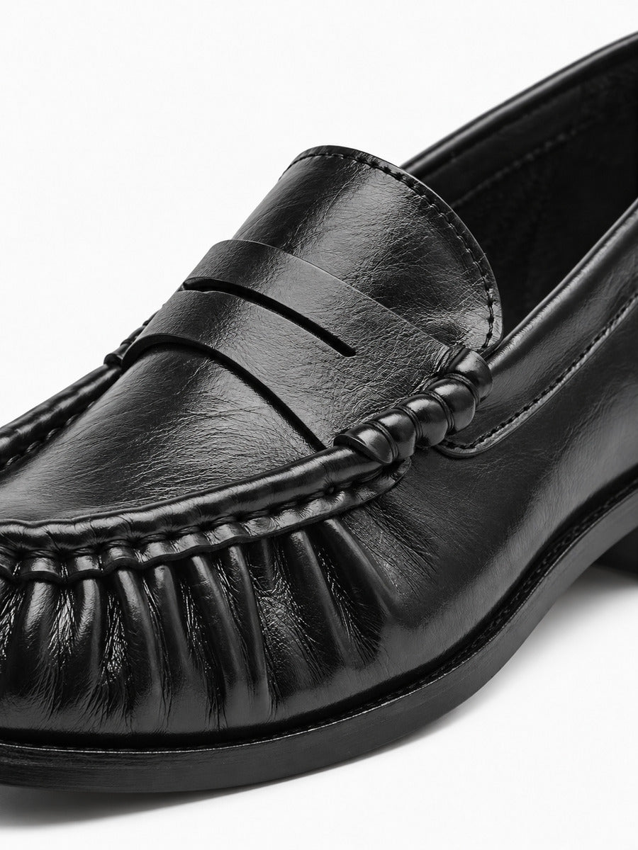 Salomé – Mocassin cousu main noir femme — détail