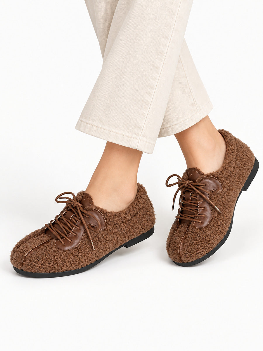 Sidonie – Mocassin marron femme — portée
