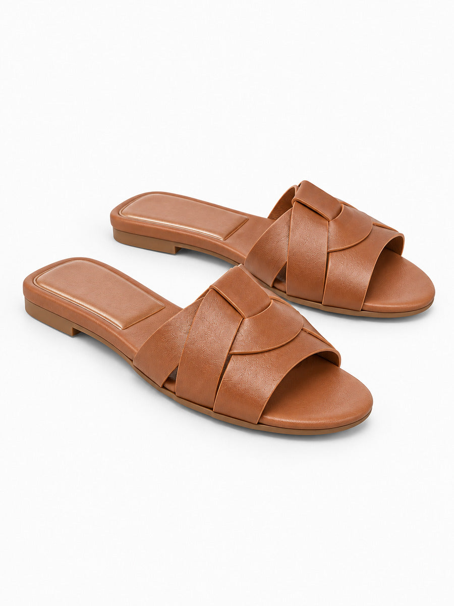 Silvia – Sandale plate tissée de créateur femme – Marron — trois quarts