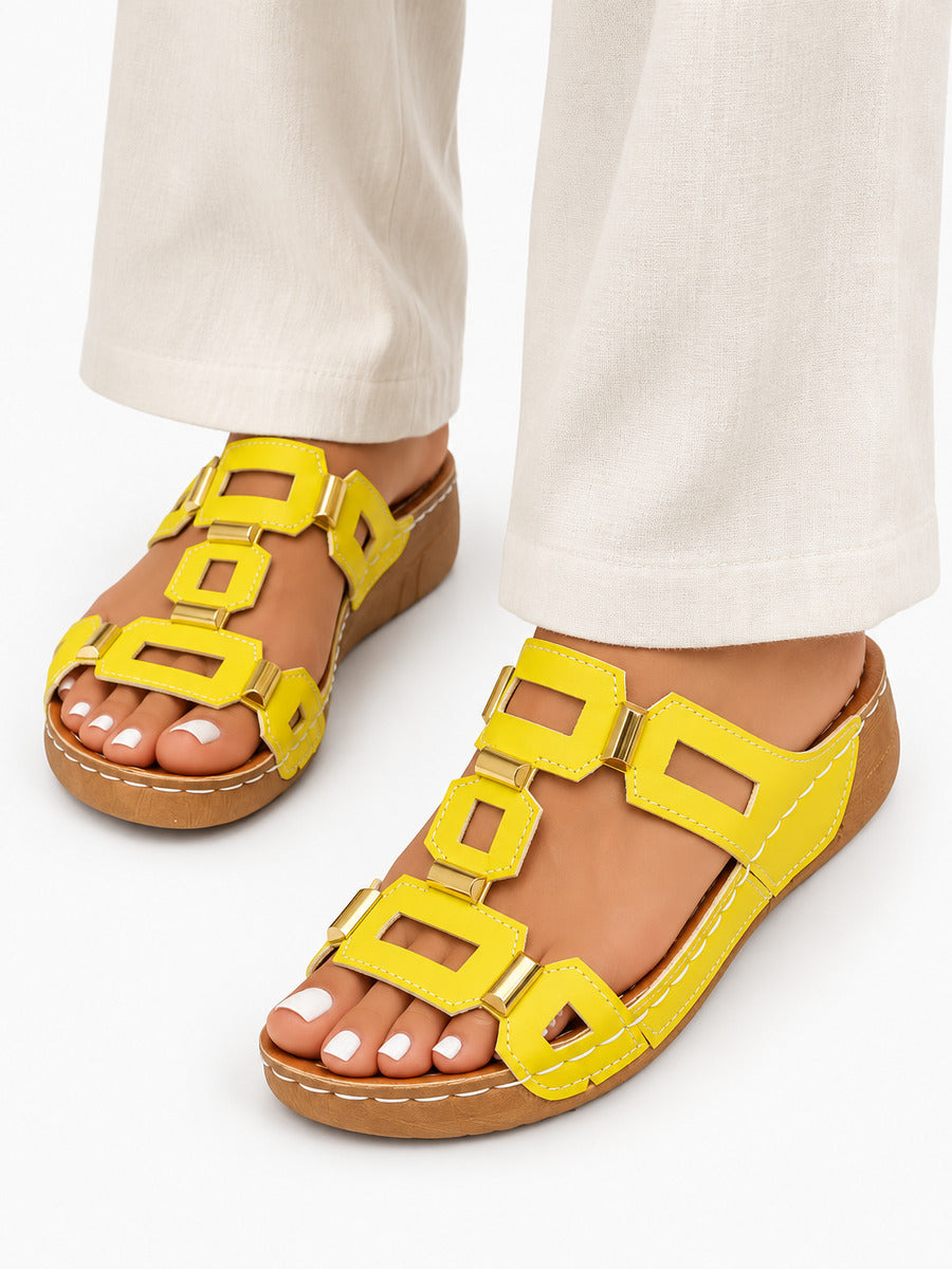 Solange – Sandale compensée romaine ouverte femme – Jaune — portée