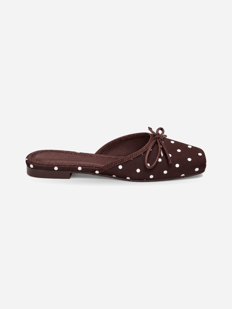 Victoria-Marie – Ballerine en satin à pois femme – Café — profil droit
