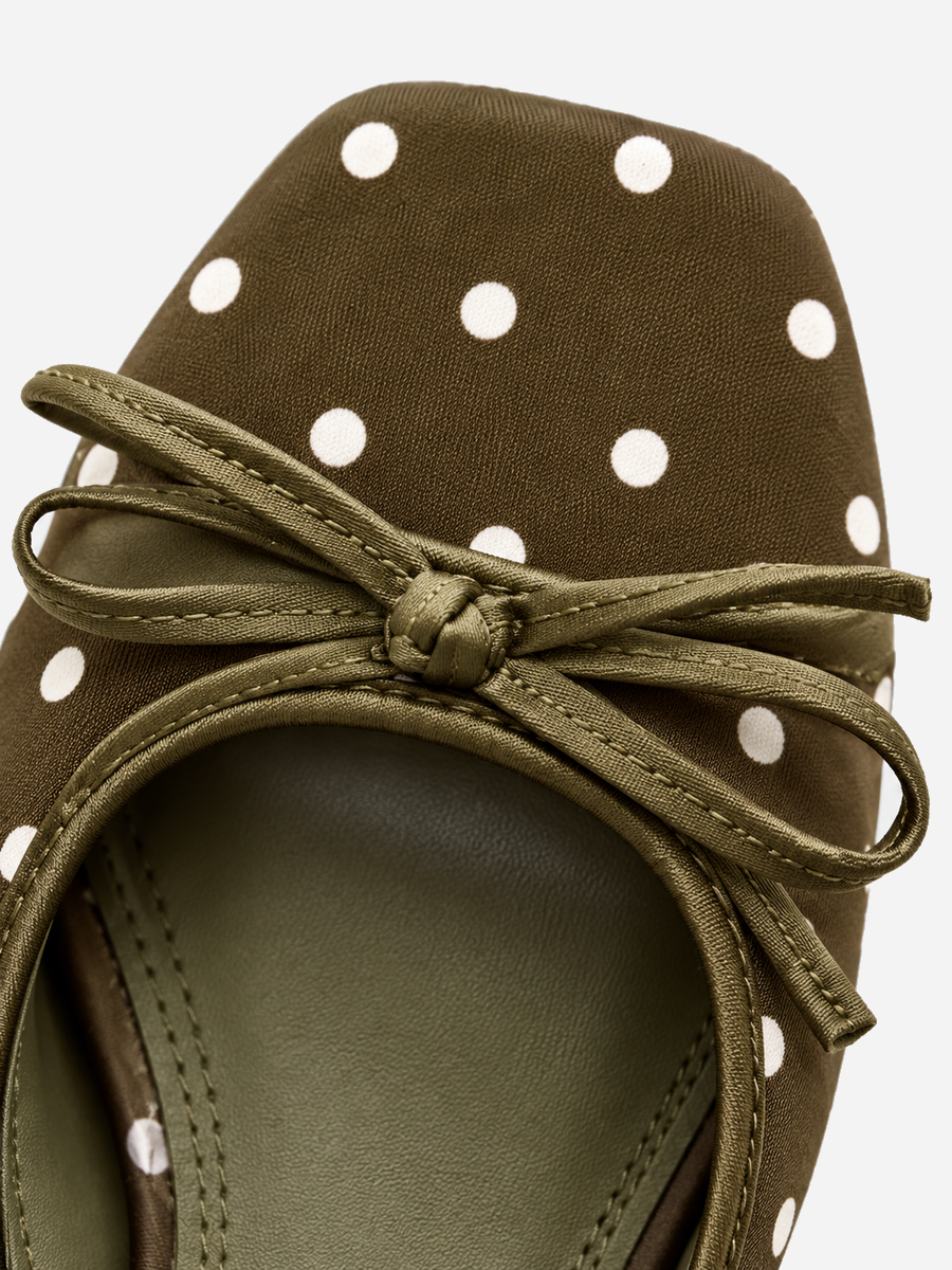 Victoria-Marie – Ballerine en satin à pois femme – Vert — détail